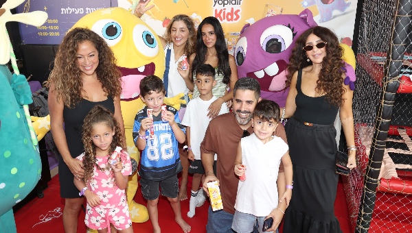 ליהי גרינר, איתי אדרי, מירי כהן, אורטל עמר, ליקי רוזנברג והילדים | צילום: אור גפן