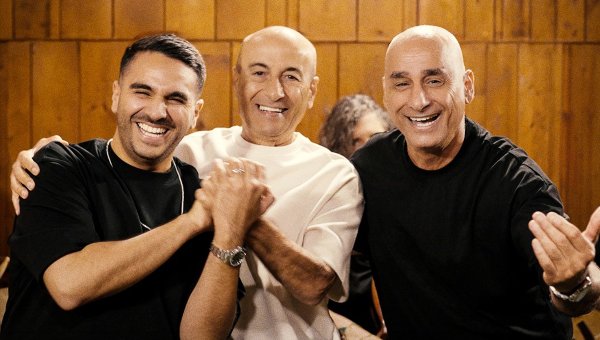 היוצרים ואיציק קלה | צילום: אופק חן